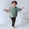 スモーキーグリーン系／モデル身長85.5cm・80サイズ着用・体重12.7kg