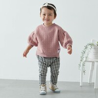 ピンクグレージュ／モデル身長80cm・80サイズ着用