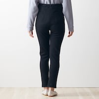 モデル身長166cm・マタニティMサイズ着用