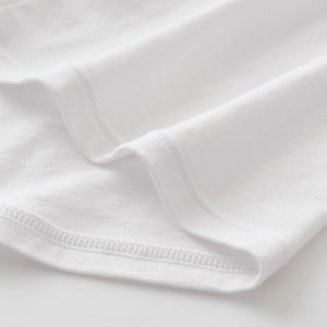肌あたりのよい風合いの綿95%素材に発熱綿をブレンド