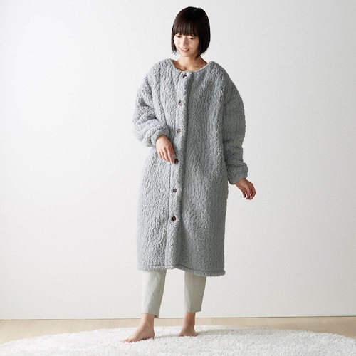 もこもこ吸湿発熱ボアの着る毛布