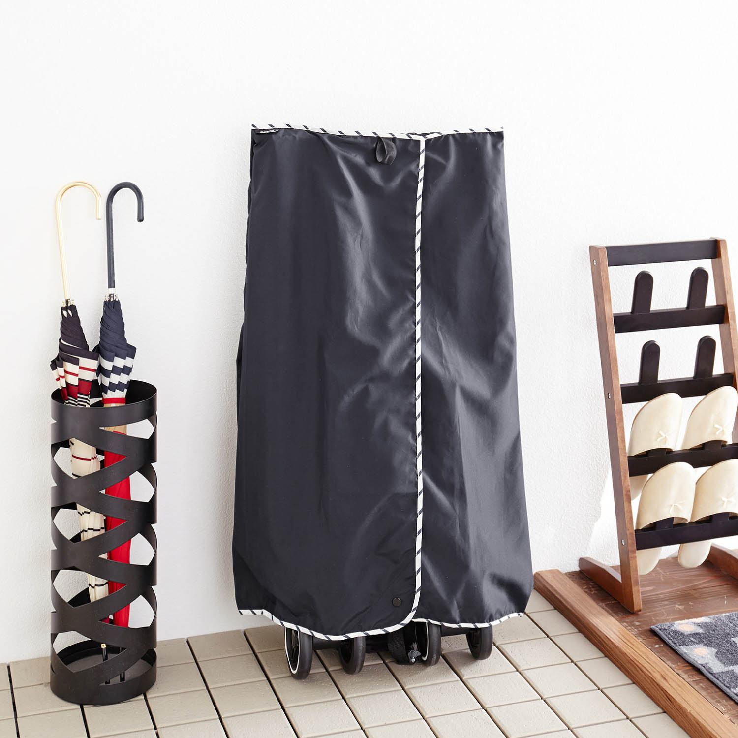 【コンビ/combi】日焼け & 汚れ対策に!撥水素材のベビーカーカバー