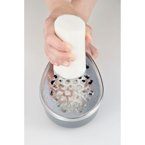 【ベルメゾン】燕三条で作る水切り付きスゴ切れ斜め大根おろし器[日本製]