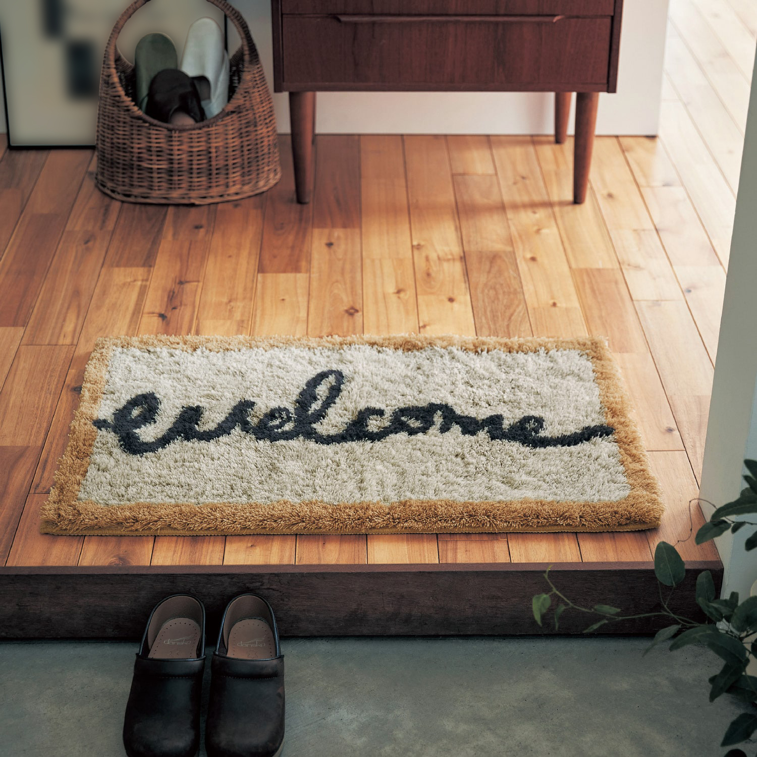 たっぷりシャギーの玄関マット welcome 通販のベルメゾンネット たっぷりシャギーの玄関マット welcome 通販のベルメゾンネット