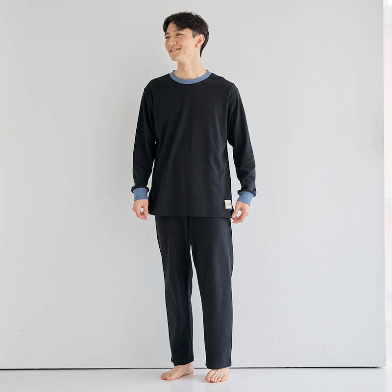 モデル身長182cm・L