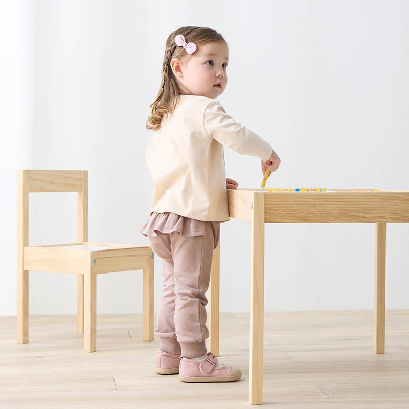 ピンクグレージュ／モデル身長84㎝・80サイズ着用・体重11㎏