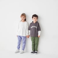 左）ラベンダーブルー／114cm・110、右）グリーン／111cm・110