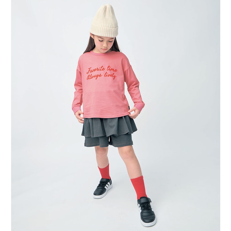 コーラルピンク／モデル身長128cm・サイズ130