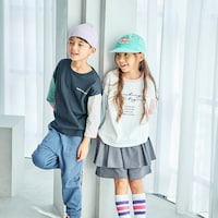 左）スミクロ系マルチカラー／124cm・130、右)オフホワイト系マルチ／127cm・130サイズ