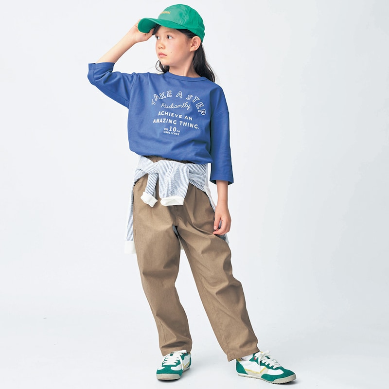 グレイッシュブルー／モデル身長128.5cm・サイズ130