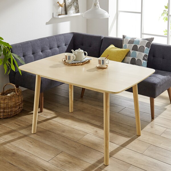 【ベルメゾン】ダイニングソファーに合うバーチ材のダイニングテーブル