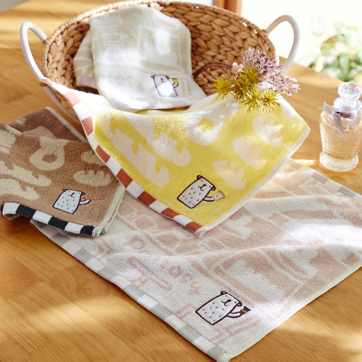 アップリケ刺繍が可愛いハンドタオル パンタジー カフェ 通販のベルメゾンネット アップリケ刺繍が可愛いハンドタオル パンタジー カフェ 通販のベルメゾンネット