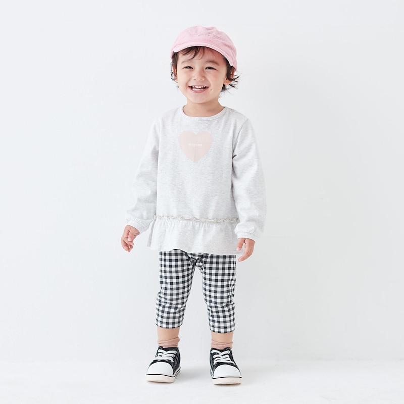 ブラックギンガム／モデル身長87cm・90サイズ着用