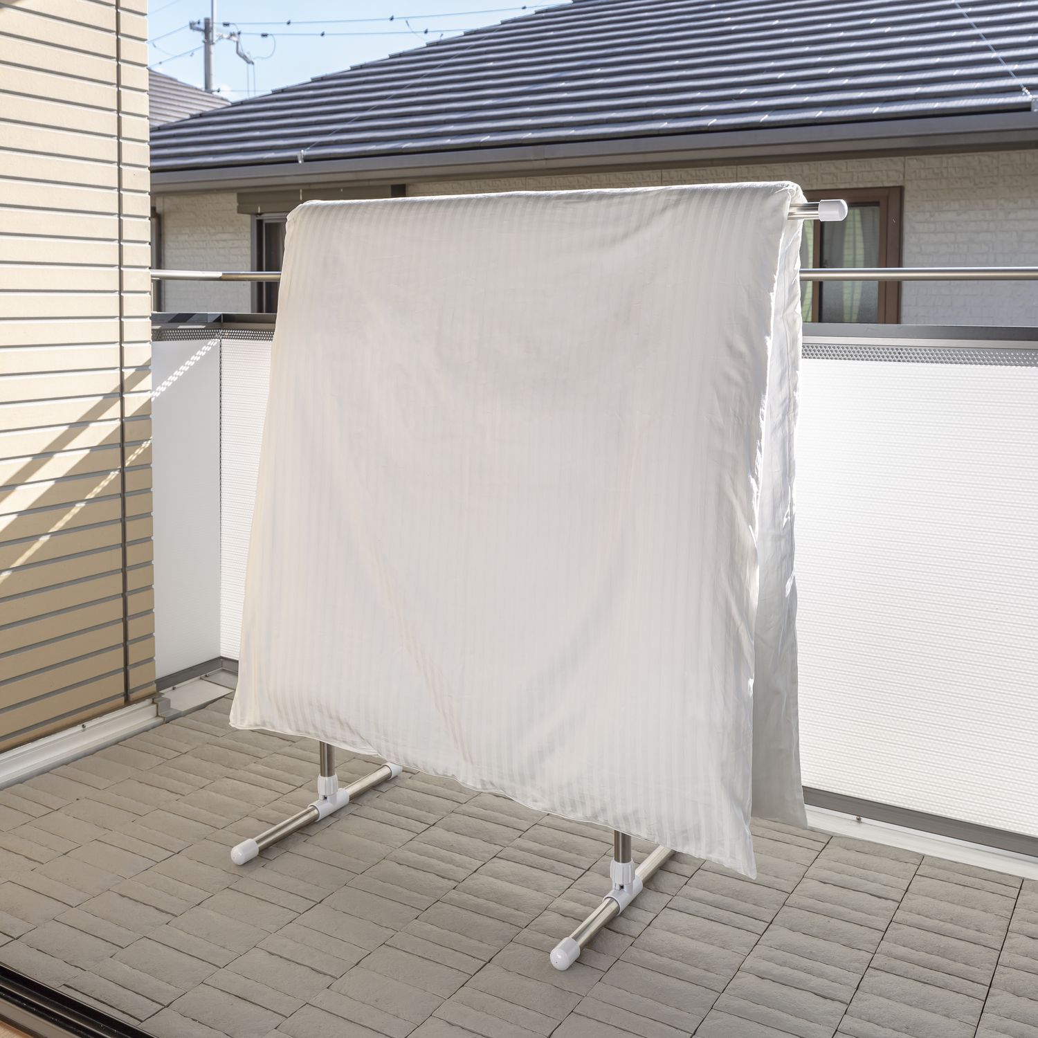 【ベルメゾン】【布団干し】スリムなベランダ物干し 【室内・屋外兼用】