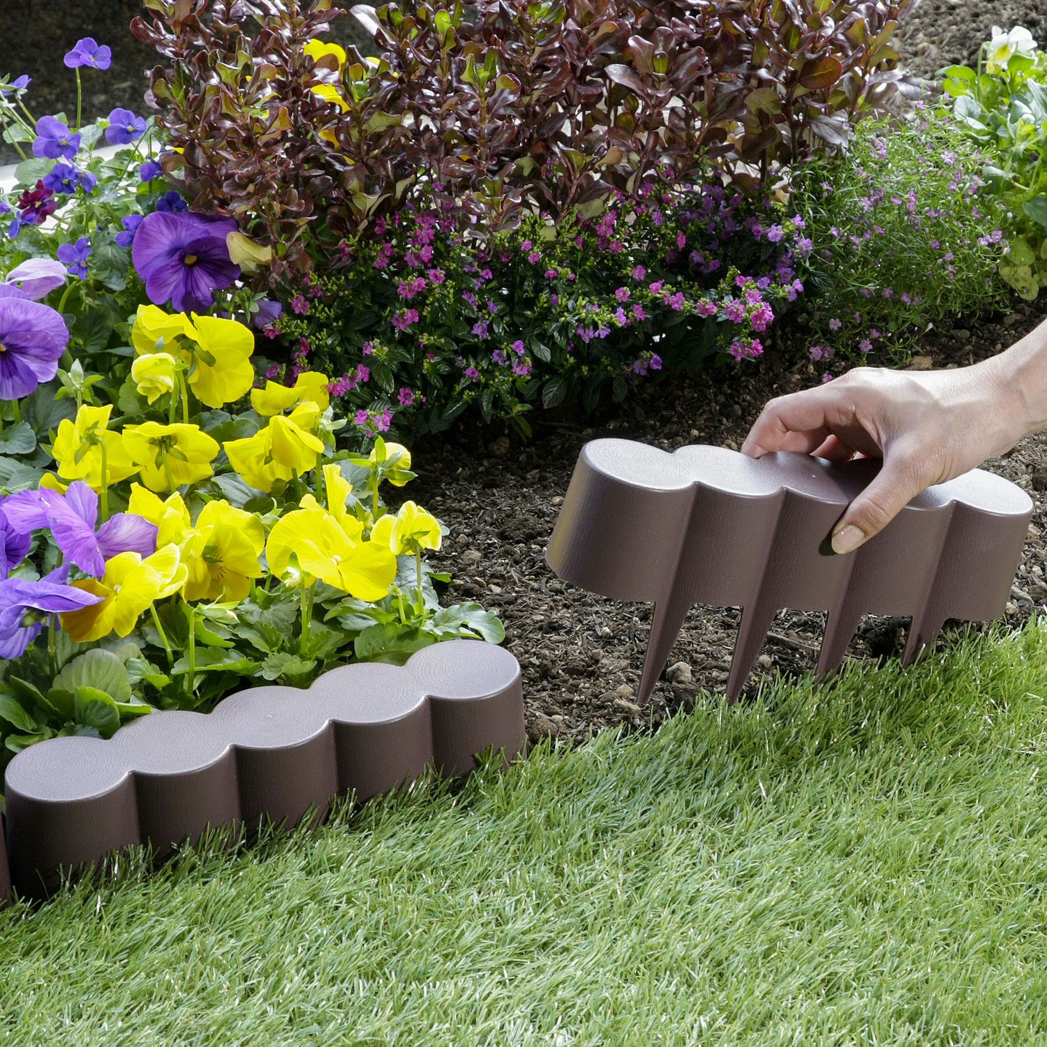 簡単に花壇が作れる ガーデンエッジ 12個組 日本製 通販のベルメゾンネット 簡単に花壇が作れる ガーデンエッジ 12個組 日本製 通販のベルメゾンネット