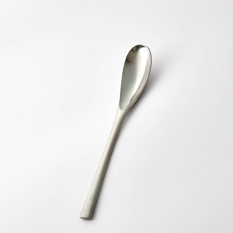 カトラリー単品 18 10 スプーン ナイフ フォーク 最高級ステンレス仕様 正規品 Jubilee Cutlery ブランド 食器 結婚祝い 引っ越し 新居 北欧デザイン プレゼント おうち 在宅 おしゃれ クッションカバーランチョンマット ステンレス鋼ナイフとフォークスプーン創造的