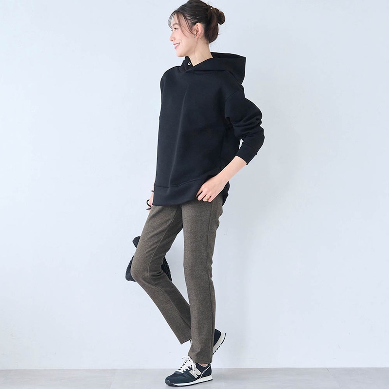 モデル身長170cm／M・股下68cm　※写真は撮影用のため、股下+7cmになります。