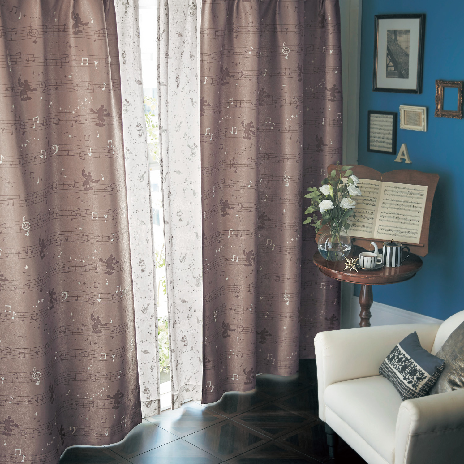 光沢感のある生地の遮光カーテン ミッキーマウス ディズニー Disney 通販のベルメゾンネット 光沢感のある生地の遮光カーテン ミッキーマウス ディズニー Disney 通販のベルメゾンネット