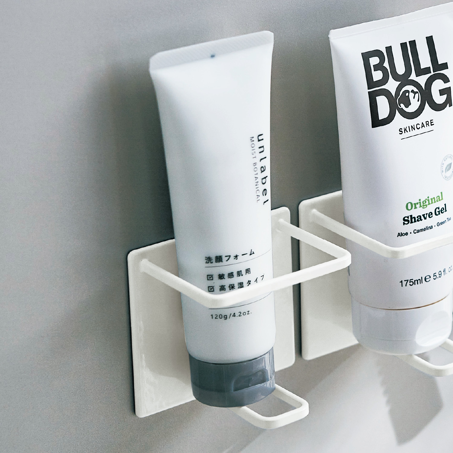 【タワー/tower】マグネットで取り付けられるバスルームチューブ & ボトルホルダー 【タワー/tower】マグネットで取り付けられるバスルームチューブ & ボトルホルダー