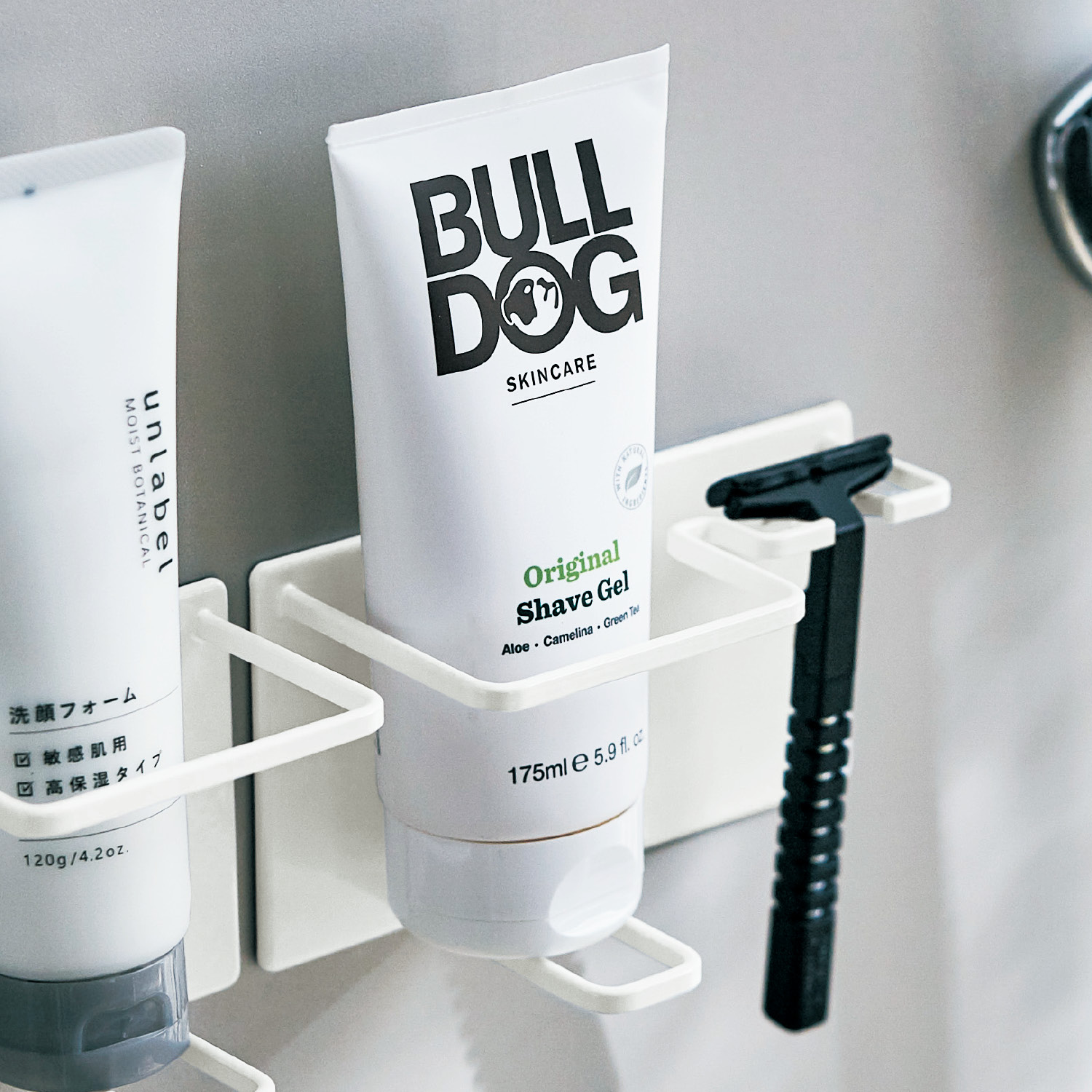 【タワー/tower】マグネットバスルームシェーバーフォーム & シェーバーホルダー 【タワー/tower】マグネットバスルームシェーバーフォーム & シェーバーホルダー