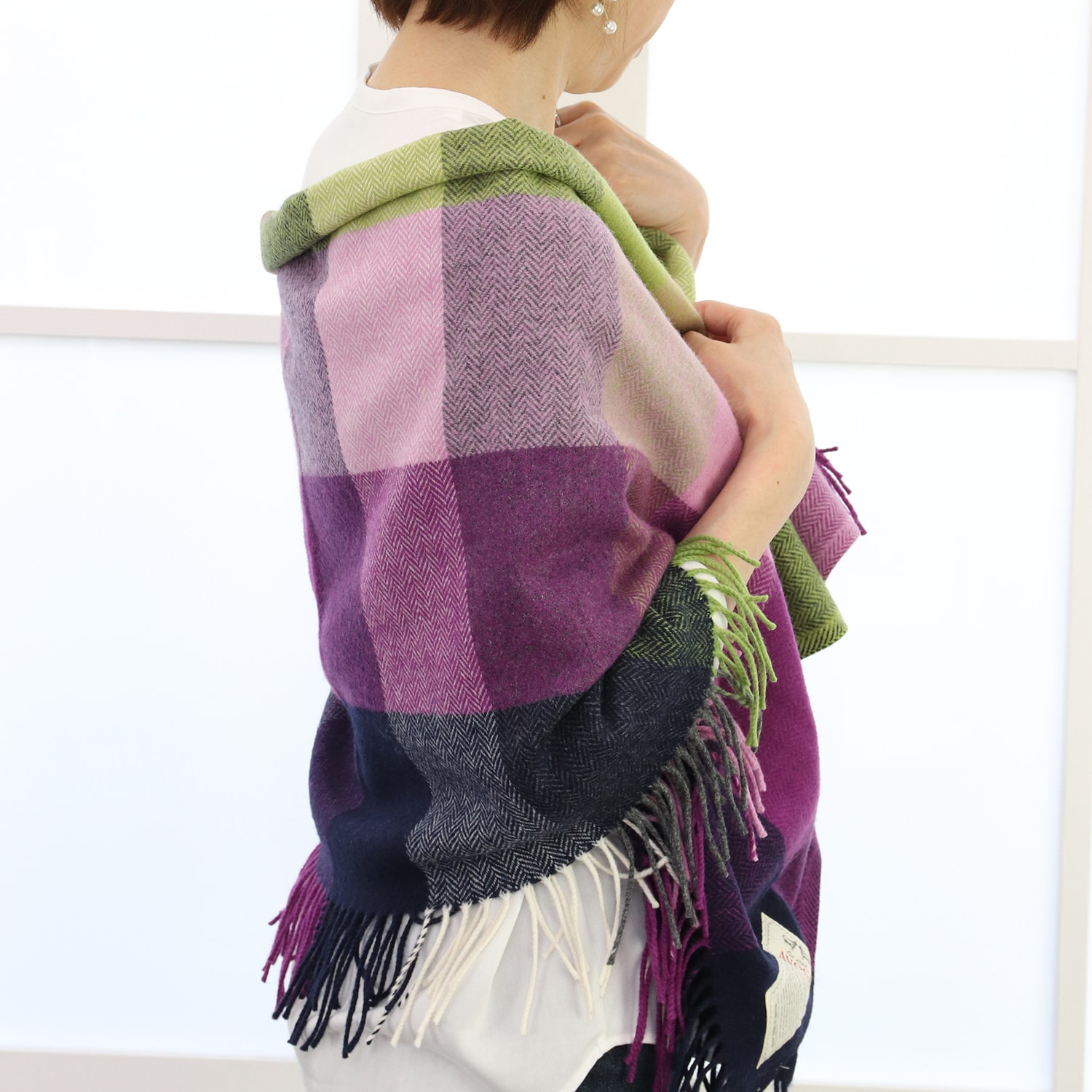 ＬＡＭＢＳＷＯＯＬ ＴＨＲＯＷ／ストール（ストール/マフラー