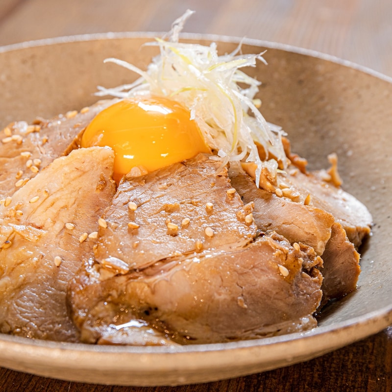 盛り付け例　※野菜・卵はつきません