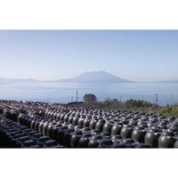 鹿児島湾の奥に位置し、鹿児島のシンボル桜島を一望する鹿児島県霧島市福山町「桷志田地区」。温暖な気候と