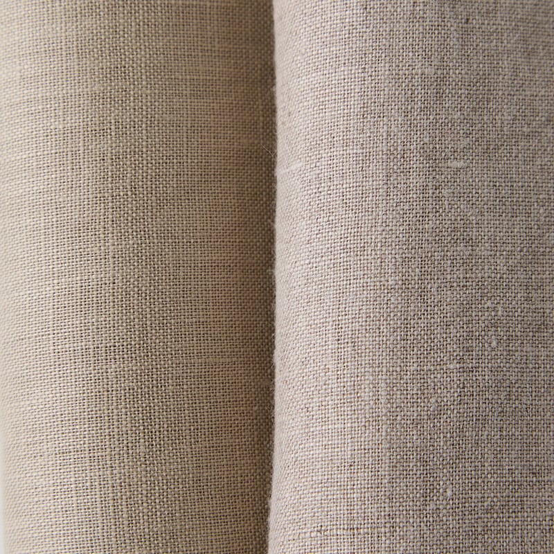 左：ベージュ(染色)、右：ベージュ(無染色)