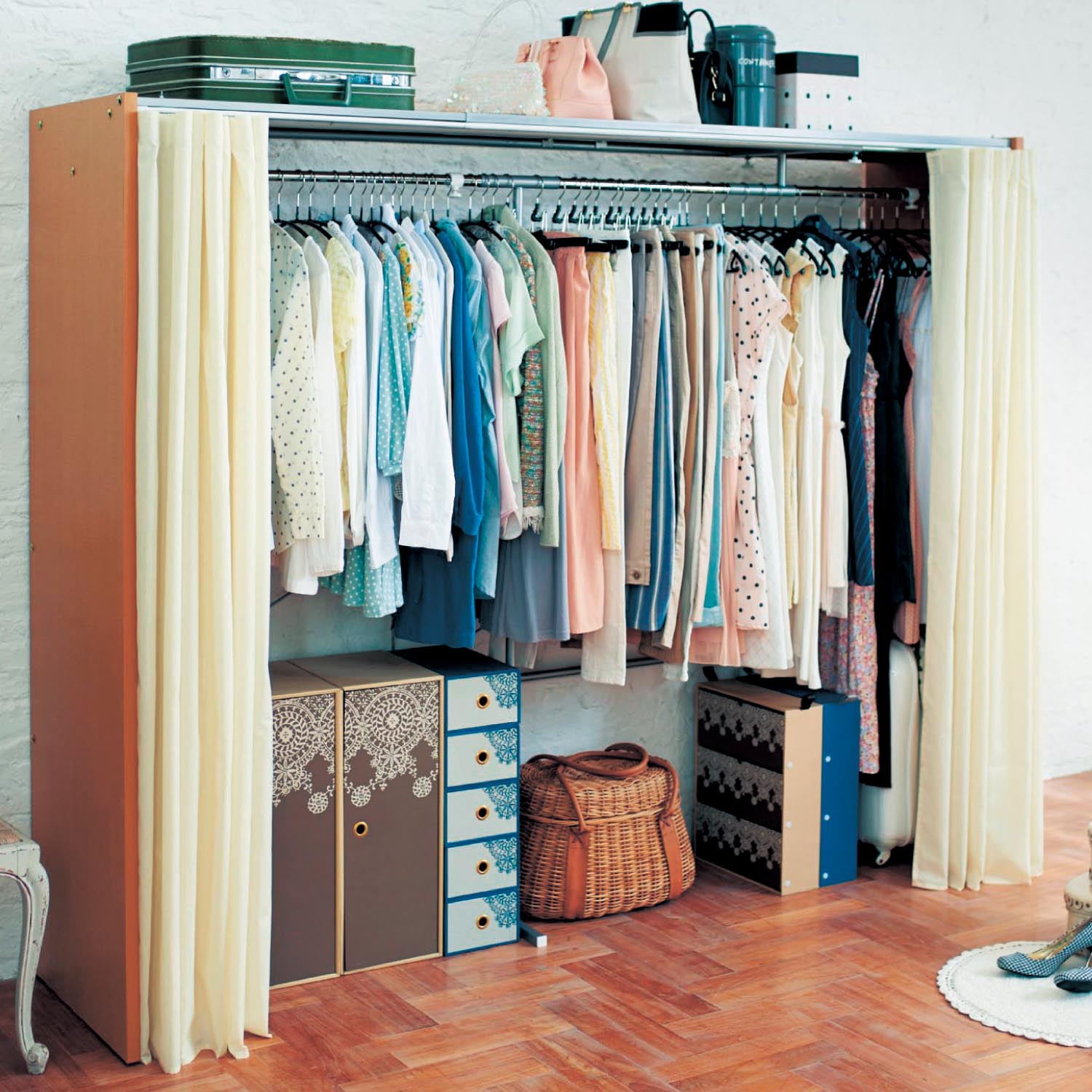 【ベルメゾン】木調パネルクローゼットハンガーラック