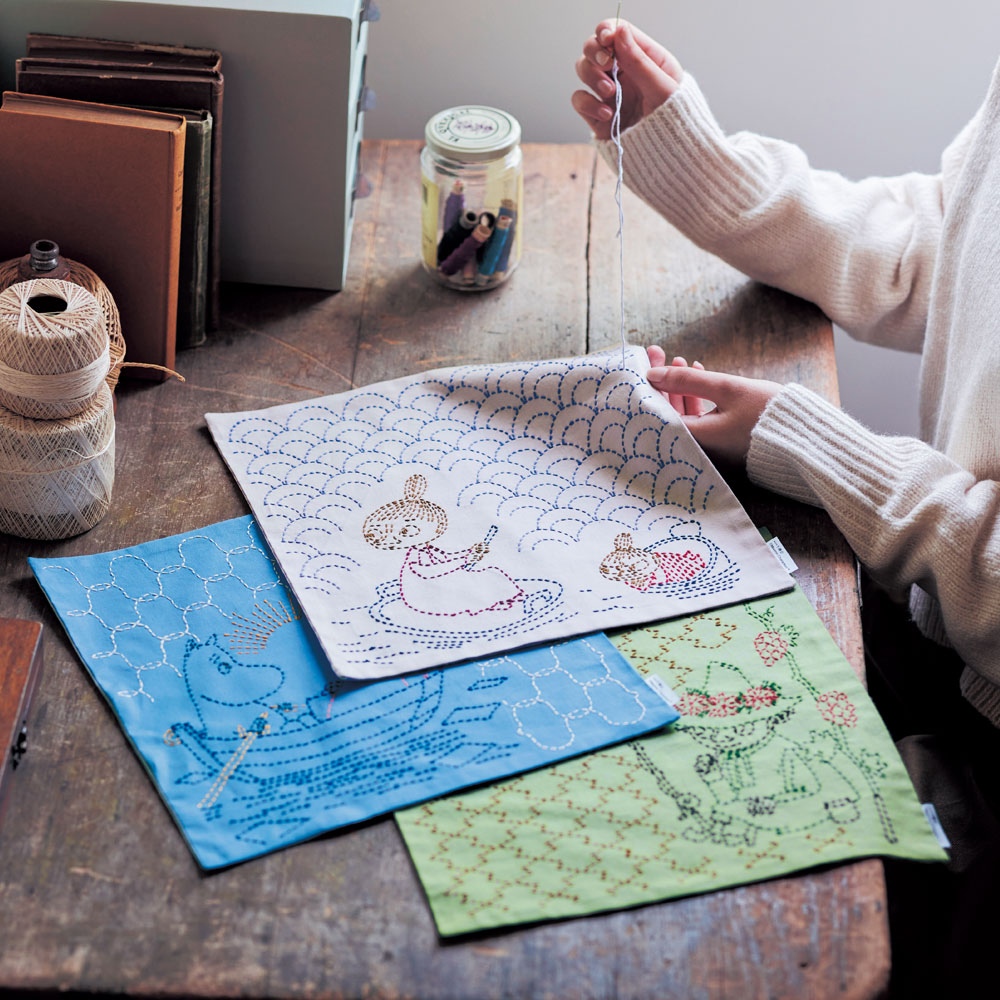 【定期お届け】 ムーミンで描く華やぎ刺し子手作りキット 12回シリーズ 【SNSで話題】 【定期お届け】 ムーミンで描く華やぎ刺し子手作りキット 12回シリーズ 【SNSで話題】