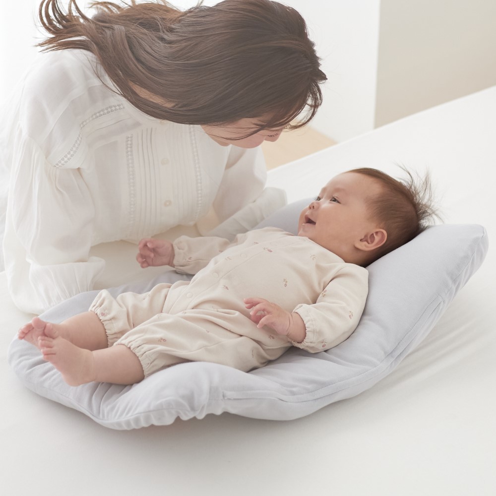 【ウルハグ/uru-hug】なめらか保湿素材のてのひらふとん 【ベビー用品】