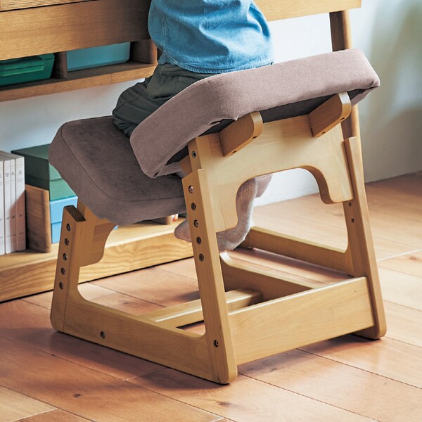 【ベルメゾン】ビーチ材の背すじピンと学習チェア