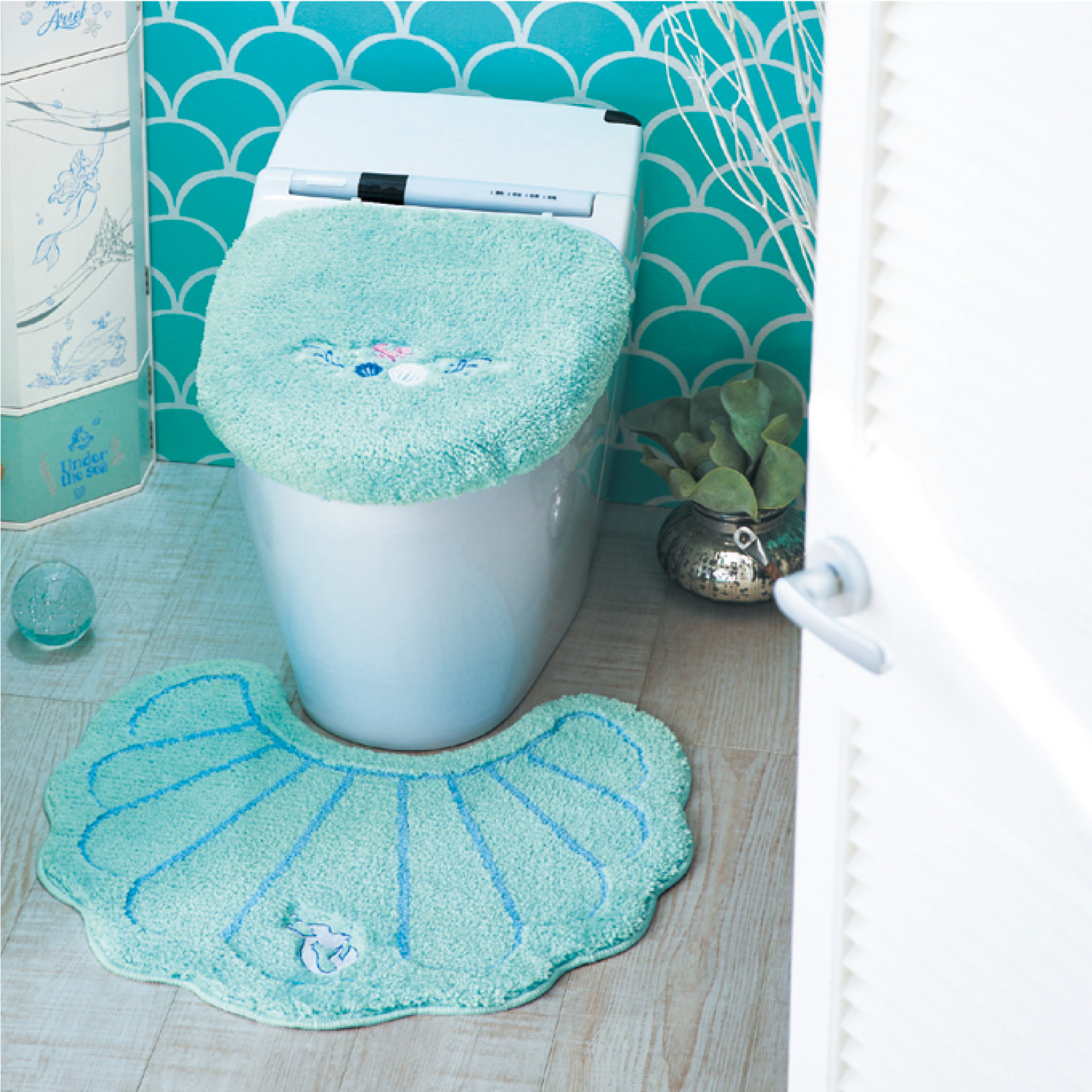シェル型トイレマット フタカバー アリエル ディズニー Disney 通販のベルメゾンネット シェル型トイレマット フタカバー アリエル ディズニー Disney 通販のベルメゾンネット