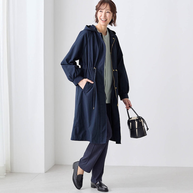 モデル身長169cm／M ※写真は撮影用のため着丈+6cmになります。