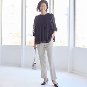モデル身長168cm／M ※写真は撮影用のため股下+6cmになります。