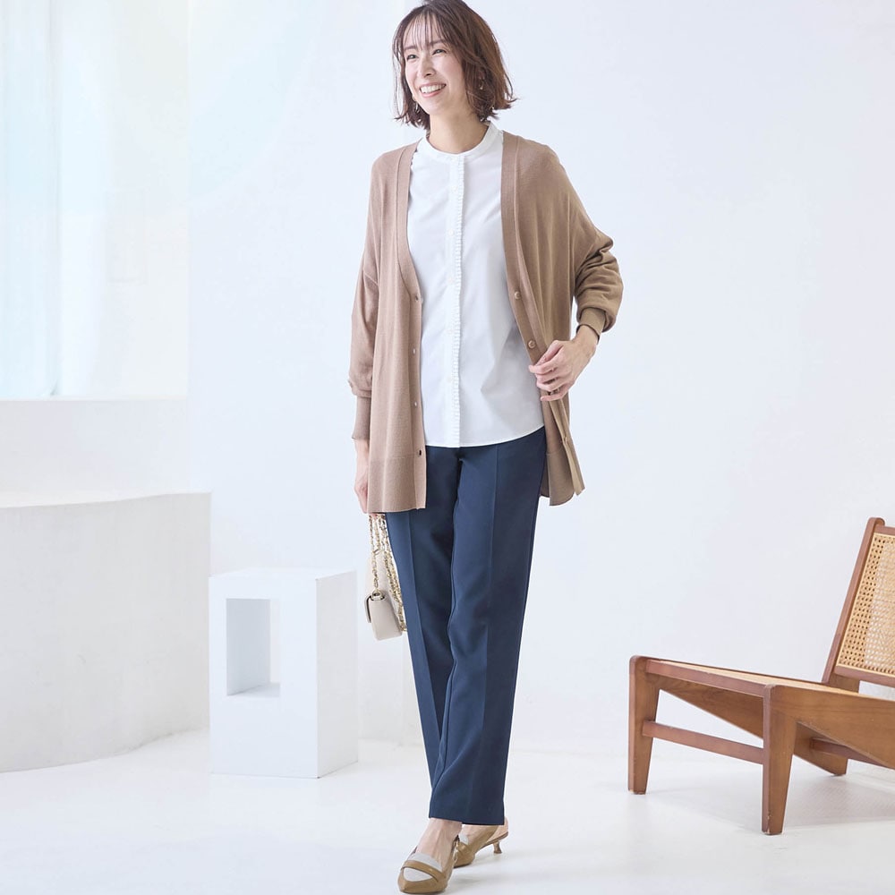 モデル身長169cm／M ※写真は撮影用のため股下+6cmになります。