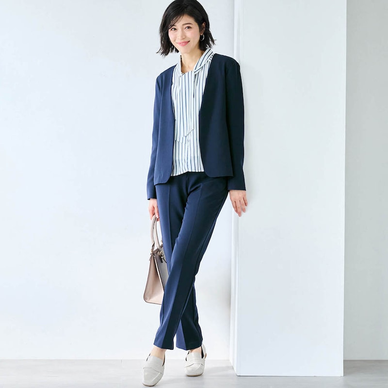 モデル身長168cm／M ※写真は撮影用のため股下+6cmになります。