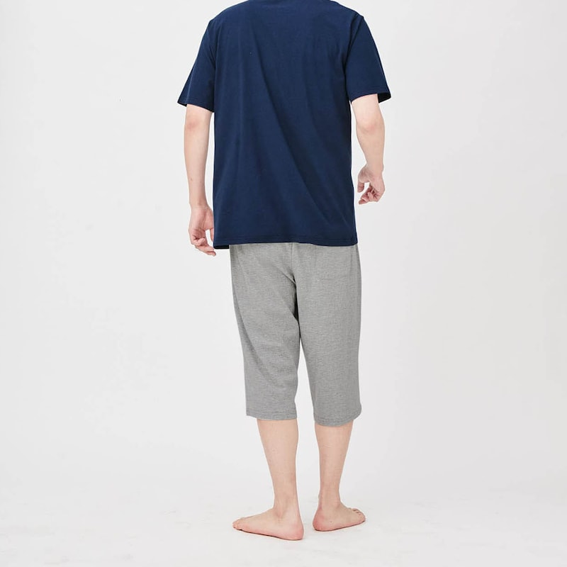 モデル身長182cm・Lサイズ着用