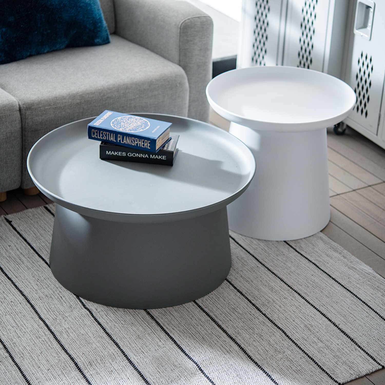 【ベルメゾン】スモーキーカラーのラウンドテーブル