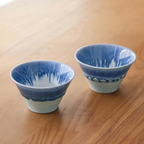 青のグラデーションが美しいマルチカップ2個セット美濃焼［日本製］ ＜径約１０ｃｍ＞