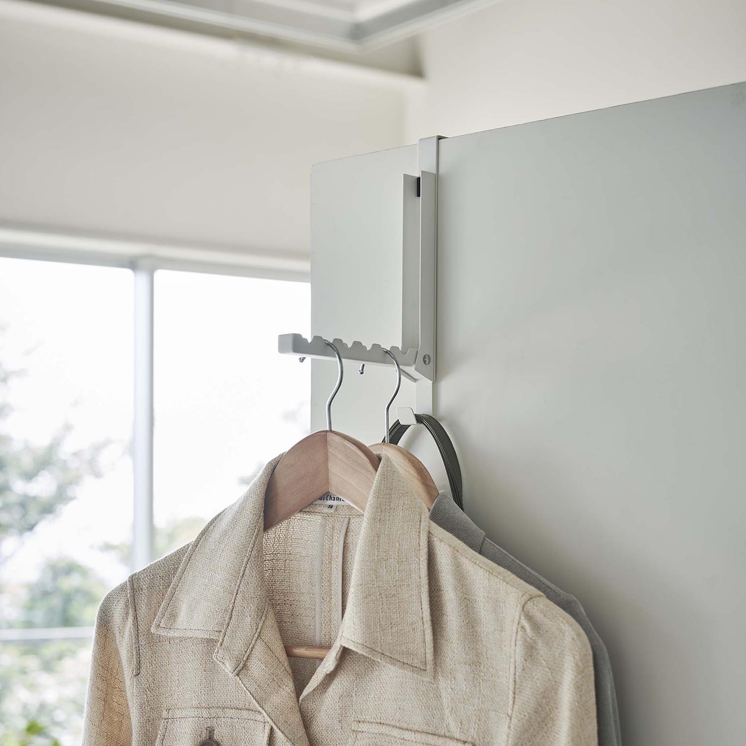 【タワー/tower】使わない時は収納できるドアハンガー