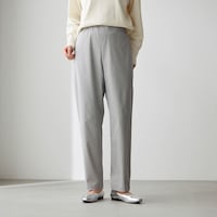 モデル身長167cm／M　※写真は撮影用のため股下+6cmになります。