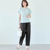 モデル身長169cm／M　※写真は撮影用のため股下+6cmになります。