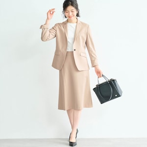 モデル身長168cm／64-91　※写真は撮影用のため、総丈+6cmになります。