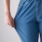 ハイストレッチで肌なじみの良い素材を使用