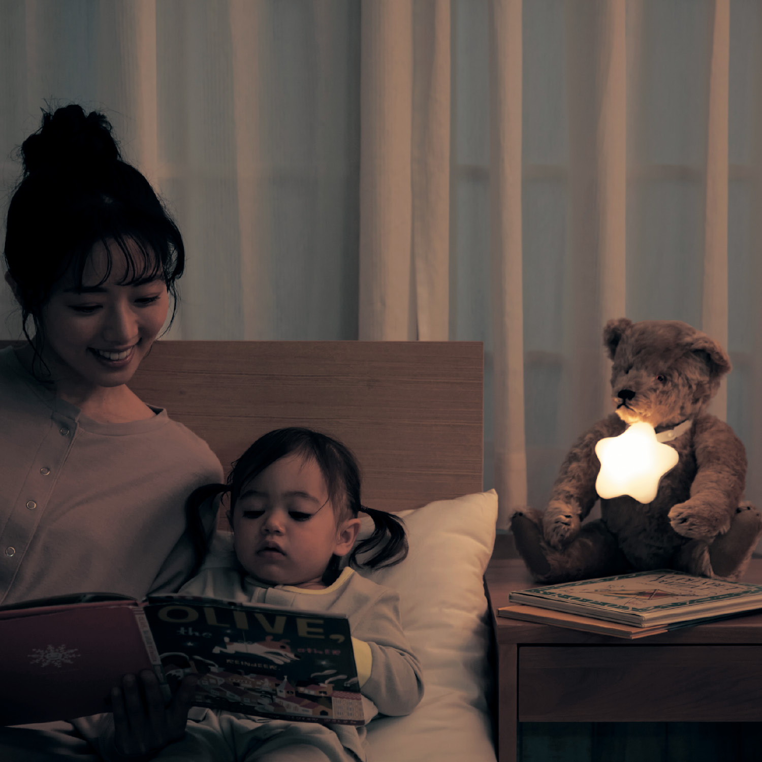 【マーナ/MARNA】お気に入りのぬいぐるみにつけて使える「えほんライト」 【授乳ライト】