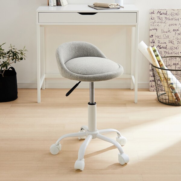 【ベルメゾン】コンパクトサイズのキャスター付きチェア