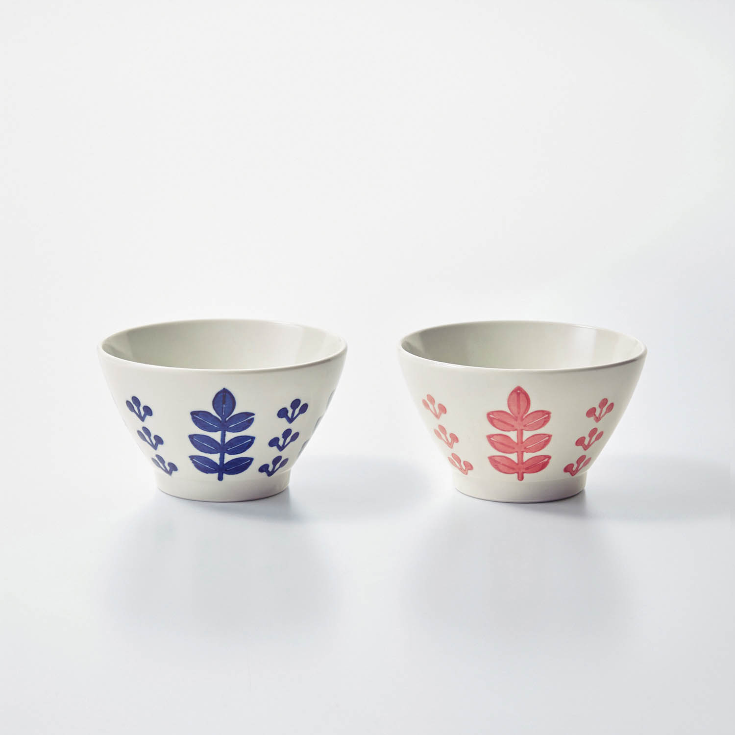 【ベルメゾン】持ちやすくて安定感のあるお茶碗「くらわんか碗」2色セット 波佐見焼[日本製]