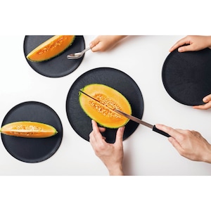 切って、取り分け、そのまま食べられる