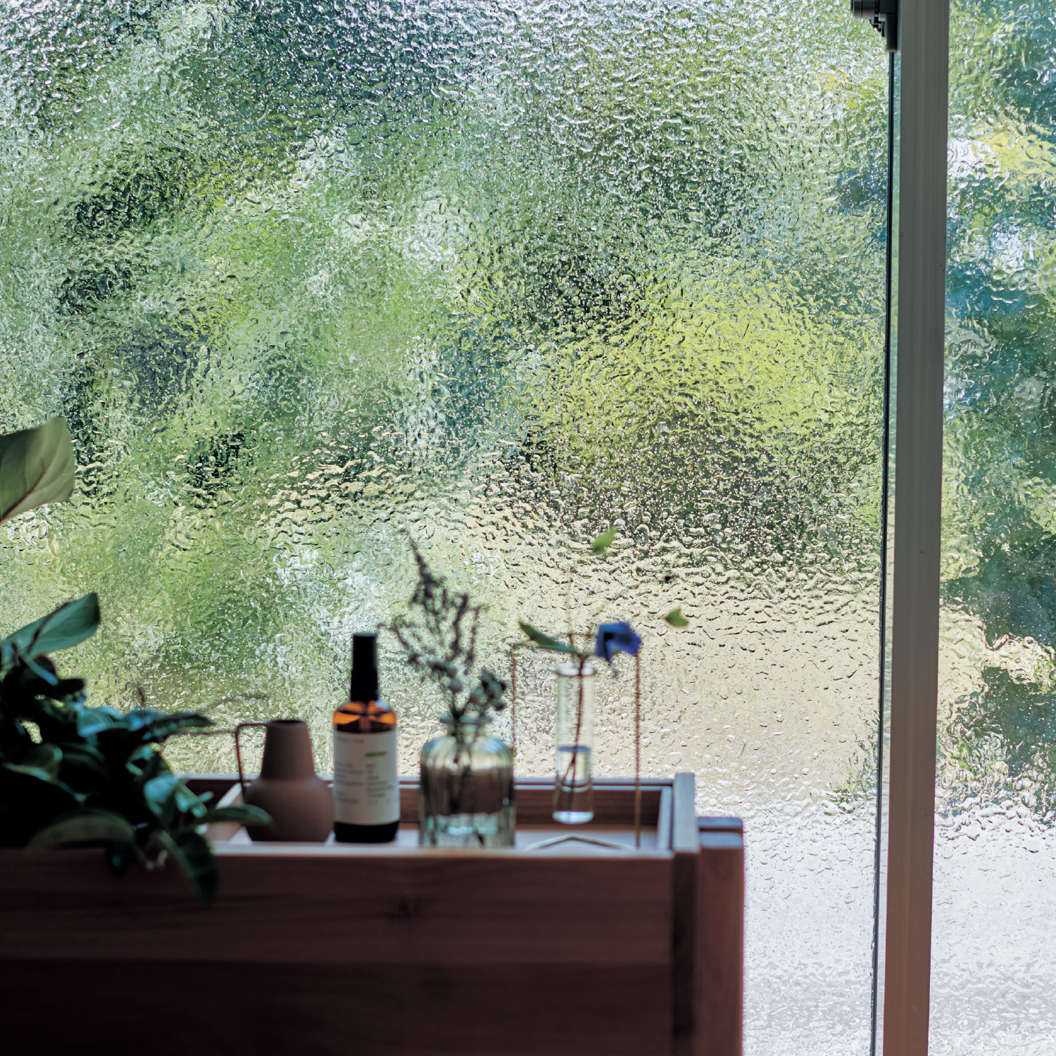 【BELLE MAISON DAYS】琉球ガラスのような泡入りのUVカット機能付き窓ガラスシート2枚セット【日本製】